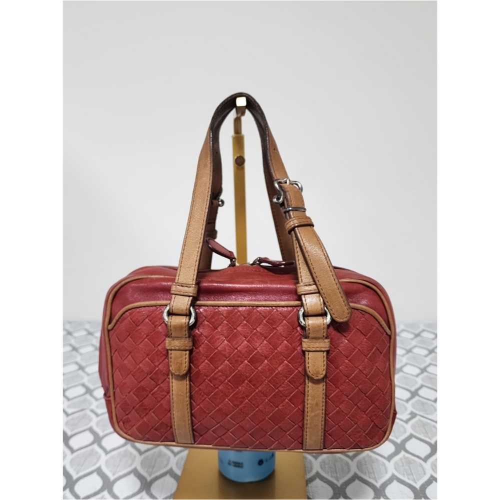 Bottega Veneta Intrecciato Montaigne Shoulder Bag Red/Beige